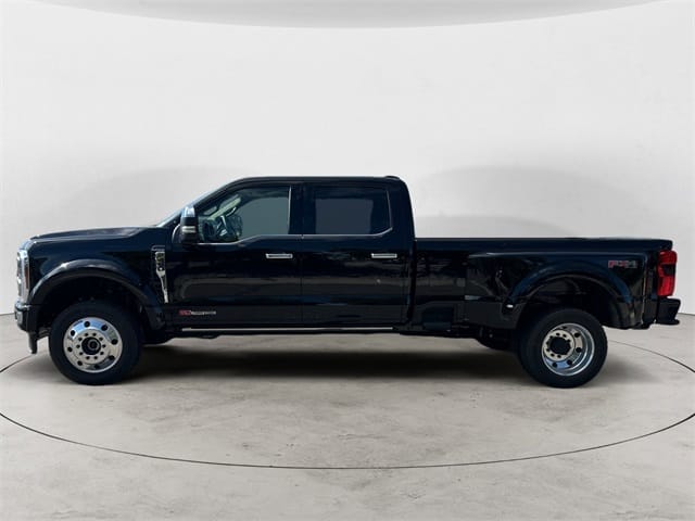 Used 2025 Ford F-450SD Platinum 4D Crew Cab – 1FT8W4DM3SED45731