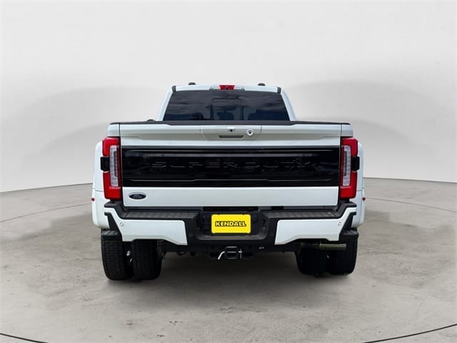 Used 2025 Ford F-450SD Platinum 4D Crew Cab – 1FT8W4DM3SED31442