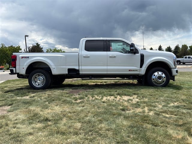 Used 2025 Ford F-450SD Platinum 4D Crew Cab – 1FT8W4DM3SED31442