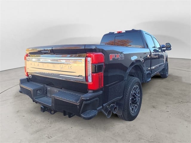 Used 2024 Ford F-350SD Platinum 4D Crew Cab – 1FT8W3BM6RED95952 full