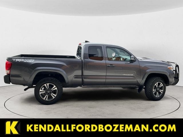 Used 2017 Toyota Tacoma TRD Sport 4D Access Cab – 5TFSZ5AN4HX108551