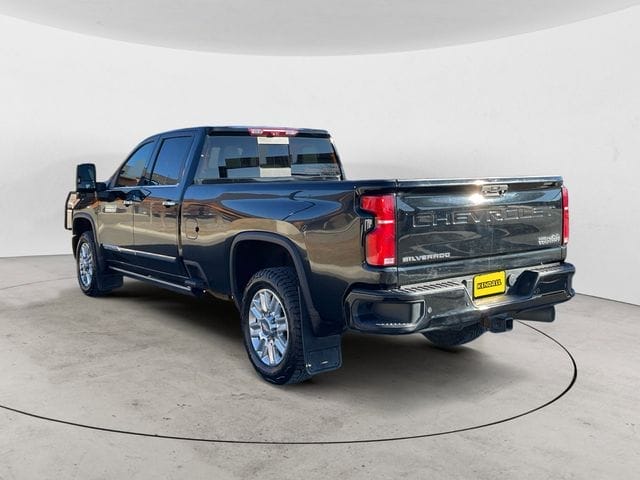 Used 2024 Chevrolet Silverado 3500HD High Country 4D Crew Cab – 1GC4YVEY3RF355454