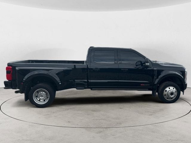 Used 2025 Ford F-450SD Platinum 4D Crew Cab – 1FT8W4DM7SEC57491